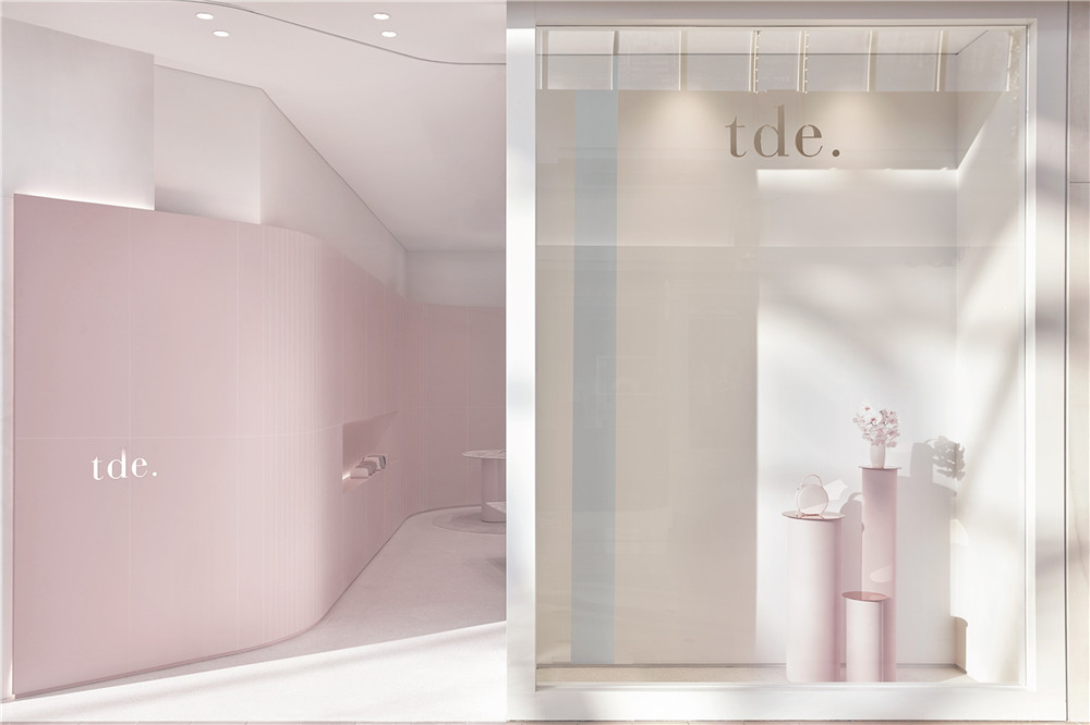 1621926196679577.jpg 1621926196679577.jpg